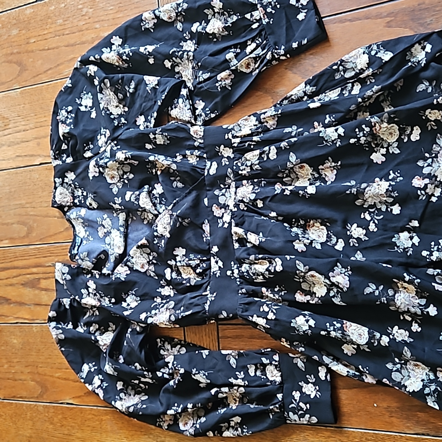 Extra Small Floral Top That Looks Great To Wear This Spring